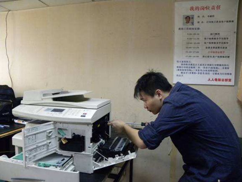 在信息化的时代,电脑成为了我们工作学习不可或缺的工具。然而,当遇到故障时,如何找到一个可靠的电脑维修点呢?今天就让我们一起探讨一下“沂水电脑维修”的那些事儿。